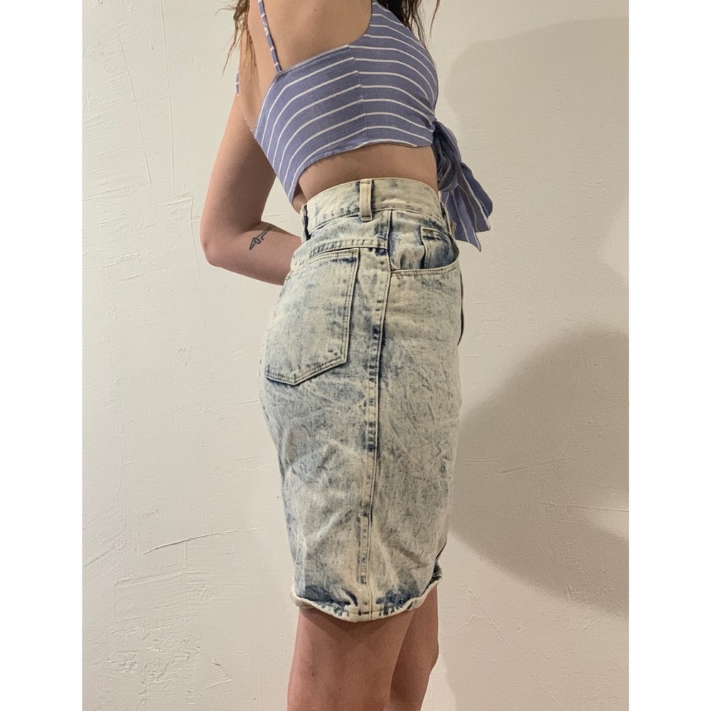High waisted acid wash vintage denim skirt